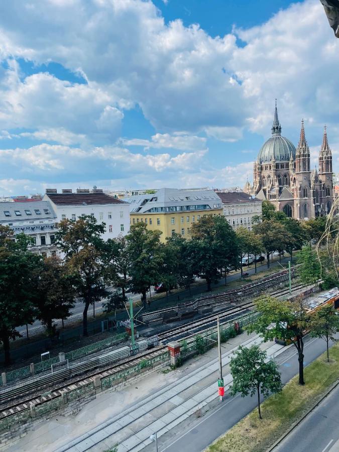 Room In City Center Near U6,U3 And Westbahnhof Wien Exteriör bild