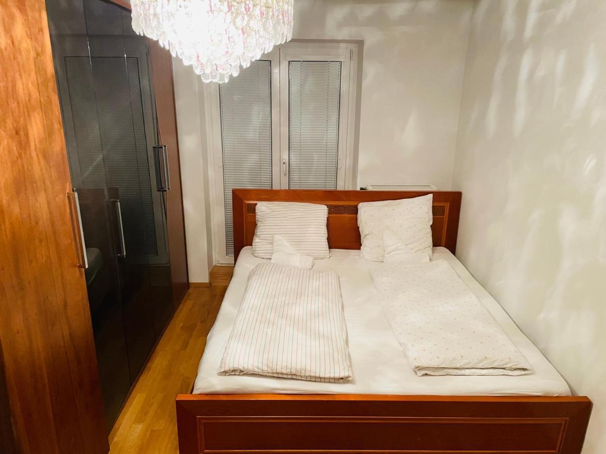 Room In City Center Near U6,U3 And Westbahnhof Wien Exteriör bild